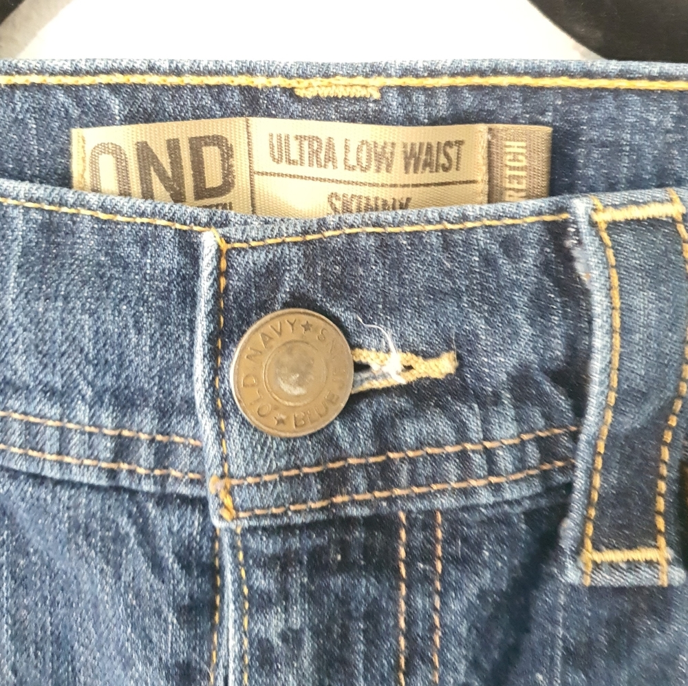 Old Navy Jeans - Picture 2 of 4